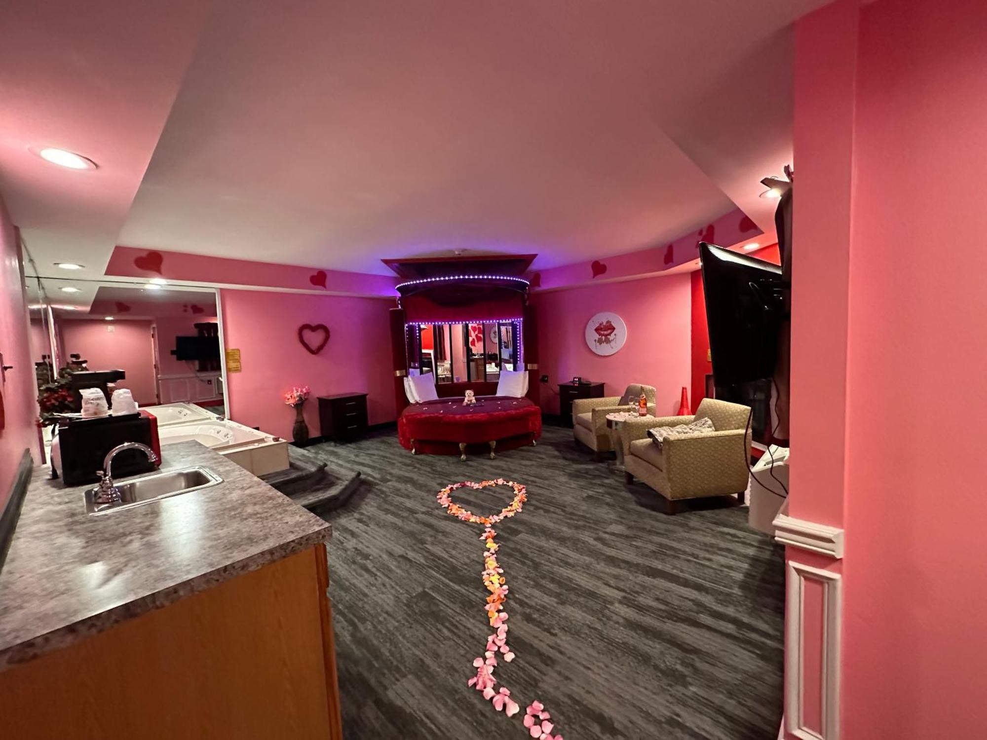 Inn Of The Dove - Romantic Luxury Suites With Jacuzzi & Fireplace At Harrisburg-Hershey-Philadelphia, Pa Exteriér fotografie