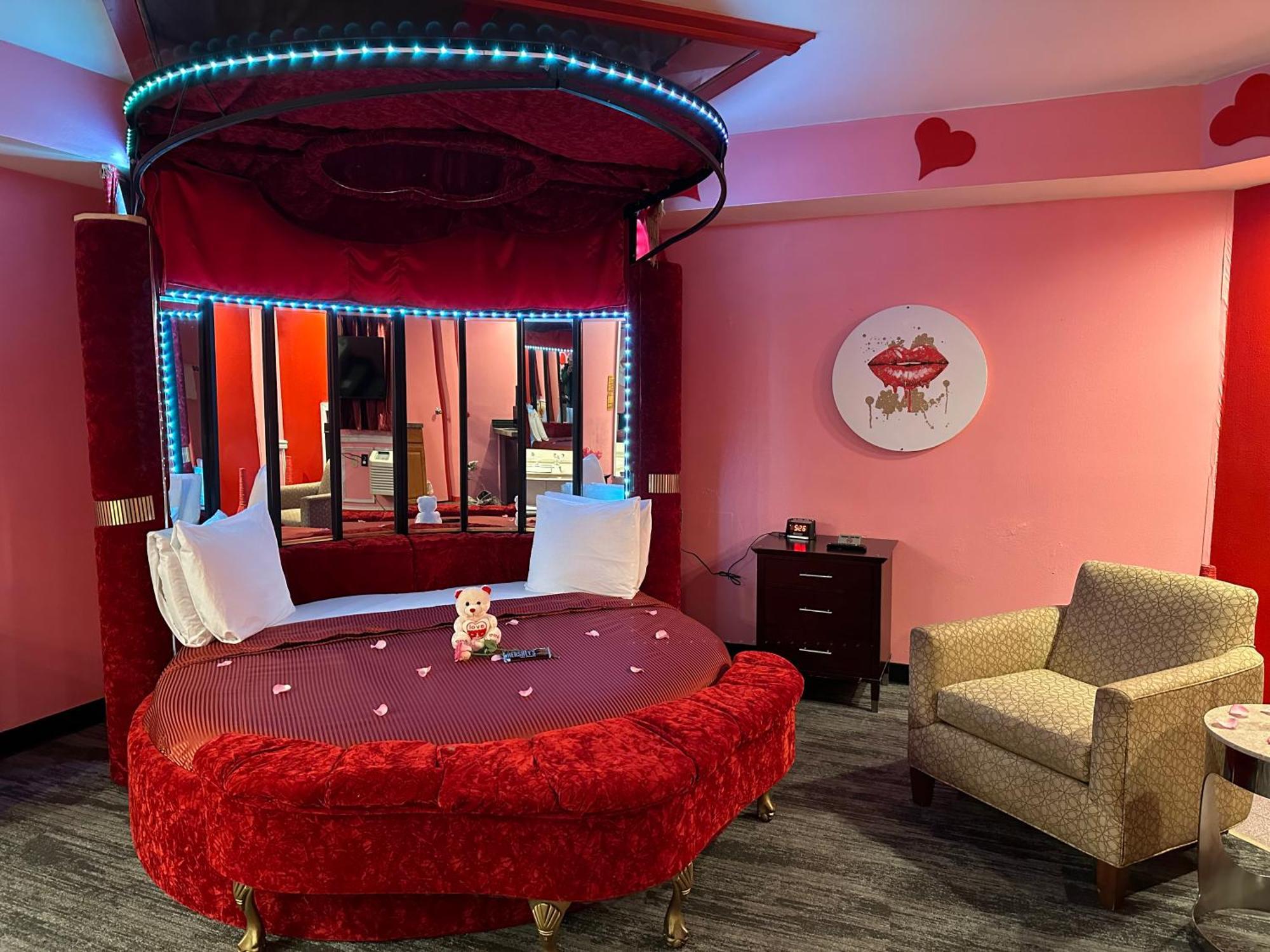 Inn Of The Dove - Romantic Luxury Suites With Jacuzzi & Fireplace At Harrisburg-Hershey-Philadelphia, Pa Exteriér fotografie
