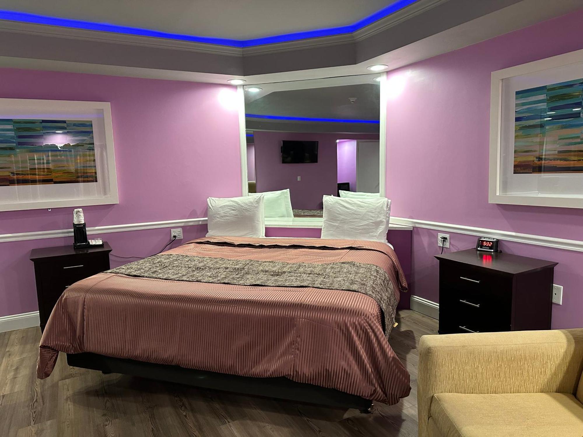 Inn Of The Dove - Romantic Luxury Suites With Jacuzzi & Fireplace At Harrisburg-Hershey-Philadelphia, Pa Exteriér fotografie