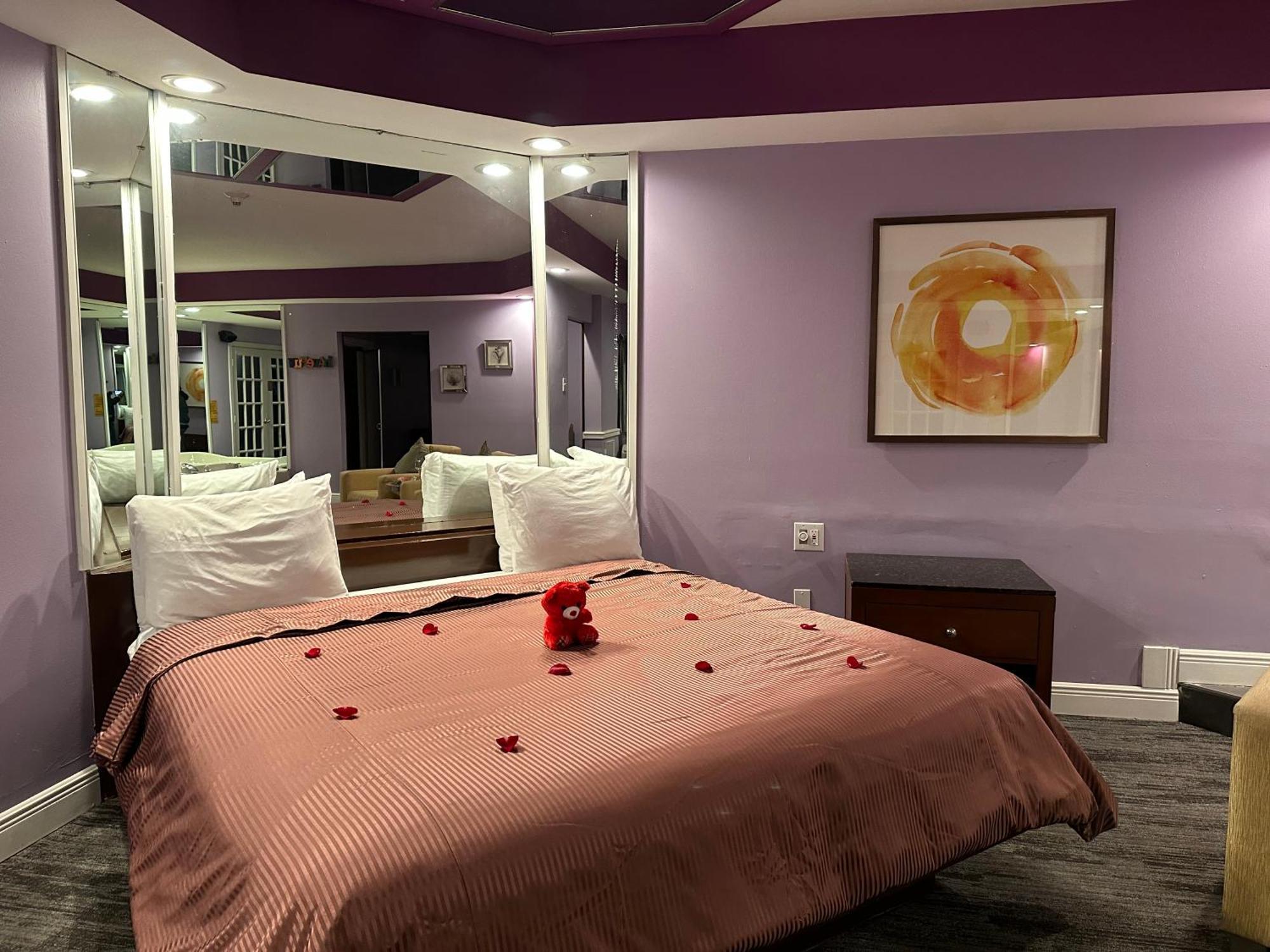Inn Of The Dove - Romantic Luxury Suites With Jacuzzi & Fireplace At Harrisburg-Hershey-Philadelphia, Pa Exteriér fotografie