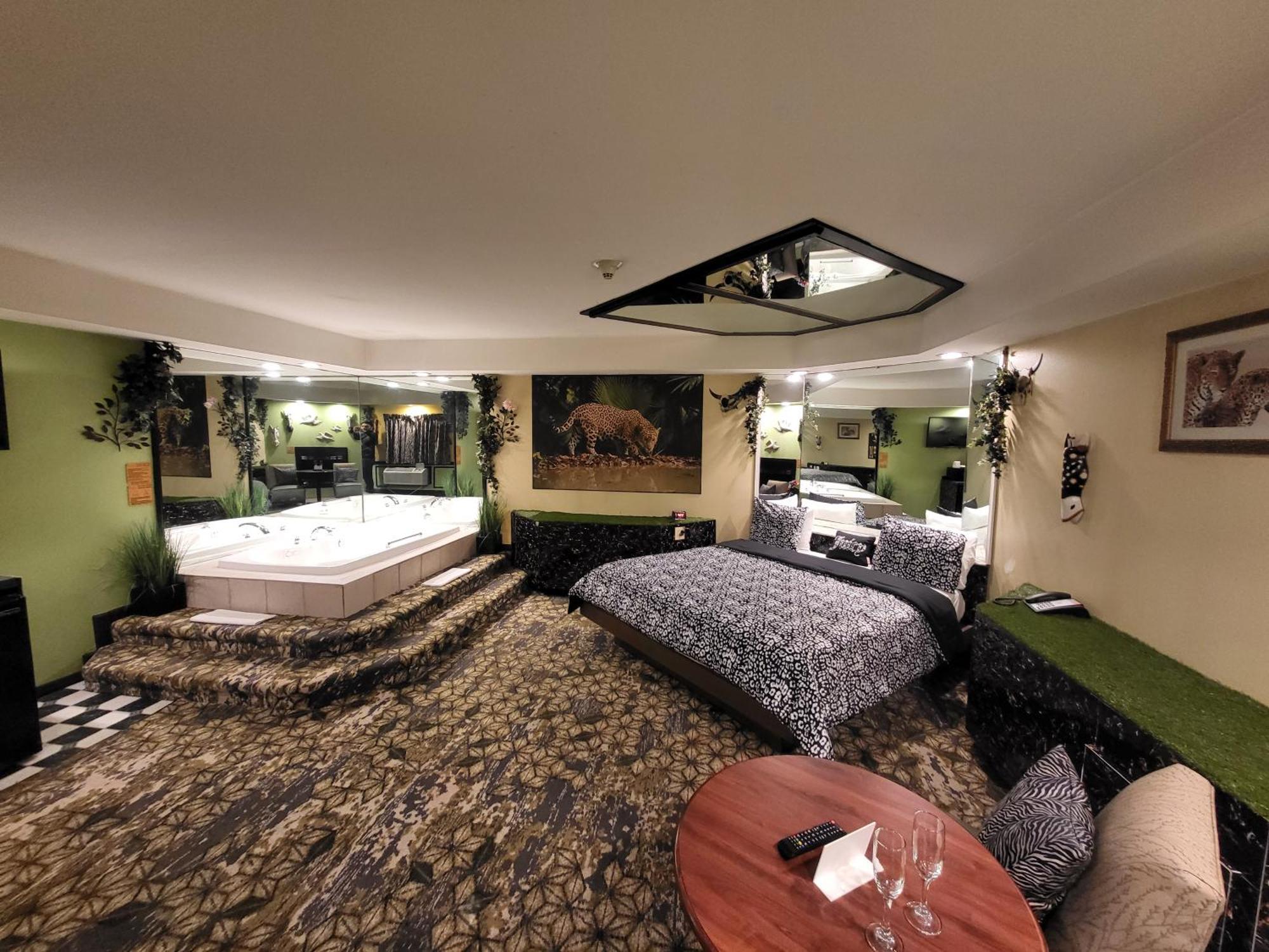 Inn Of The Dove - Romantic Luxury Suites With Jacuzzi & Fireplace At Harrisburg-Hershey-Philadelphia, Pa Exteriér fotografie